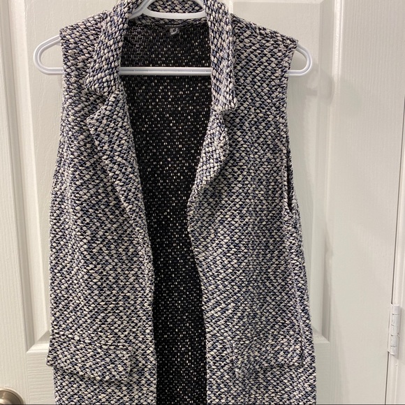 ⚡️2 for $30 Soft Vest - Picture 2 of 4